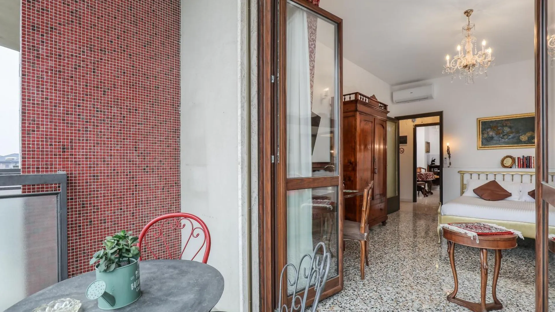 Appartement Suite Angolo Alla Stazione - Appartamento Con Terrazzo Panoramico Pavie